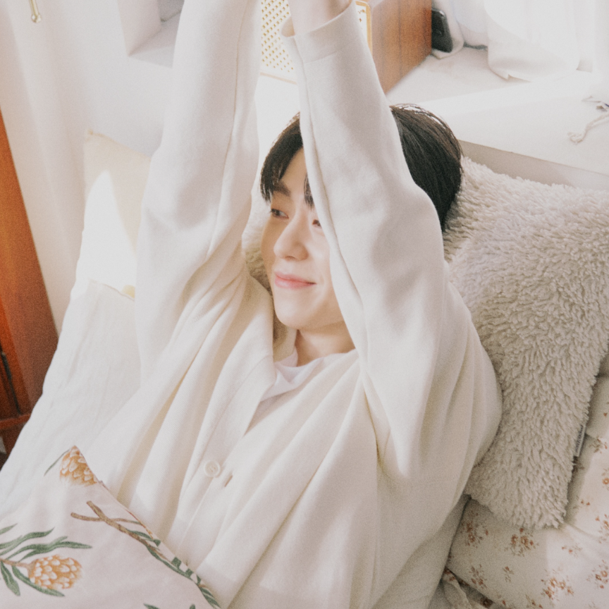 LunaNoona_GB's tweet photo. I hope this mean new music soon? 🥲
#LeeRaon #Raon https://t.co/xcgH77g6G7