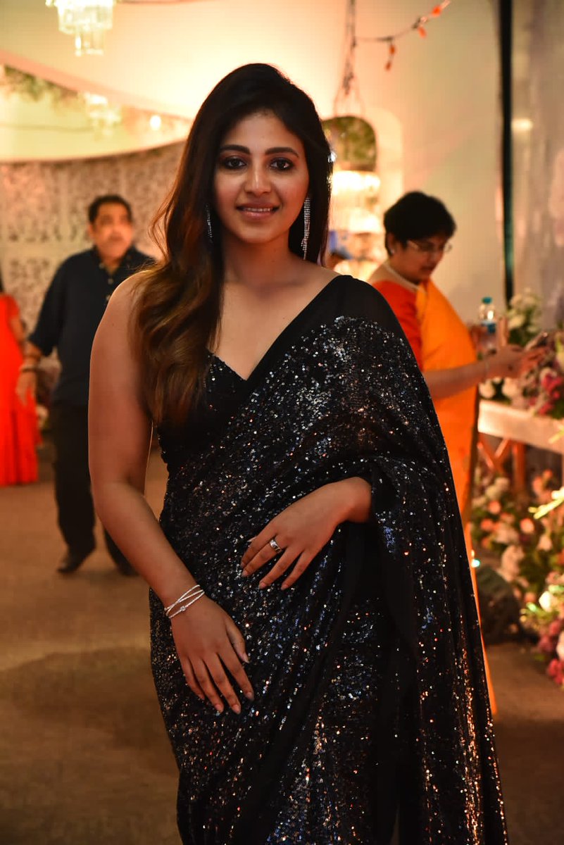 igtelugu's tweet photo. Beautiful actress @yoursanjali from #Ashis &amp; #Advitha's wedding reception 😍

#Anjali #Anjali50 #GeethanjaliMalliVacchindhi #GameChanger #indiaglitztelugu https://t.co/KpeO0jTw9H