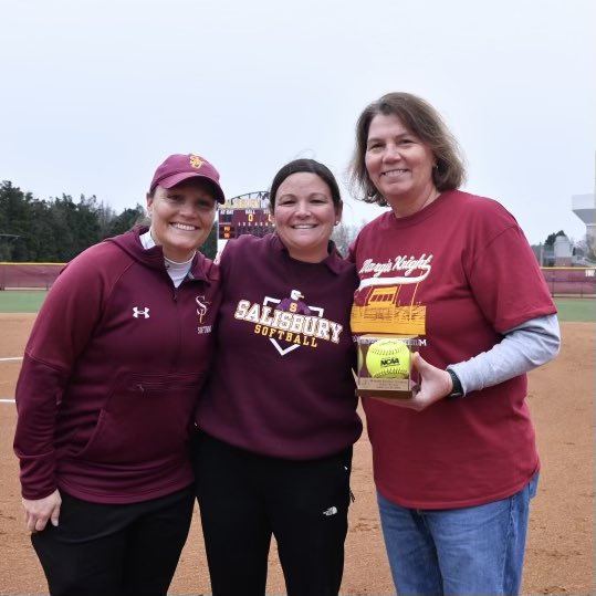 SB: Play ball! Dr. Susan Vickers of Seaside Smiles was on hand at Margie Knight Stadium to throw out the first pitch of the <a href="/SalisburySB/">Salisbury Softball</a> season.

#GoGulls | #d3softball