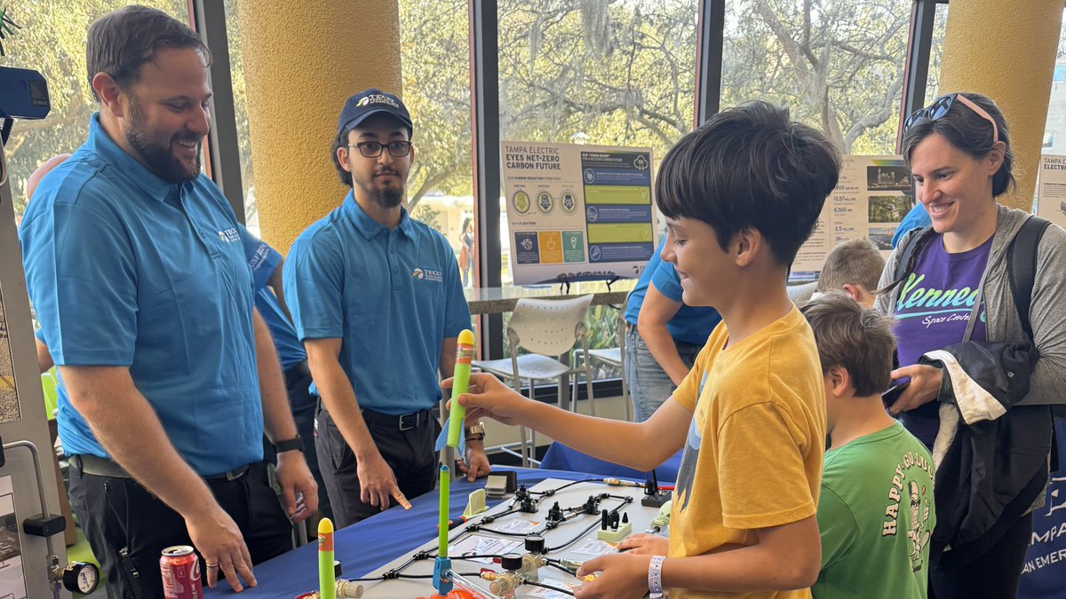 TampaElectric's tweet photo. FEEL GOOD FRIDAY: Last week, team members joined the community to promote STEM (Science, Technology, Engineering and Math) among current and future engineers, scientists and students! Read the full story! https://t.co/j9Q2wXGdkt #TECOCommunity #EngineersWeek https://t.co/gnpoKJRCH9
