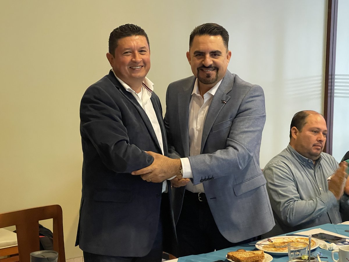 gruporedlm's tweet photo. El día de hoy en nuestra sesión semanal de Grupo Red de Negocios Los Mochis, se llevó a cabo el cierre de la mesa directiva por parte del presidente Lic. Edgar Arturo Vivanco Uribe en su periodo 2022 - 2024

#GrupoReddeNegociosLosMochisAC #Negocios #LosMochis https://t.co/FhohlormGd