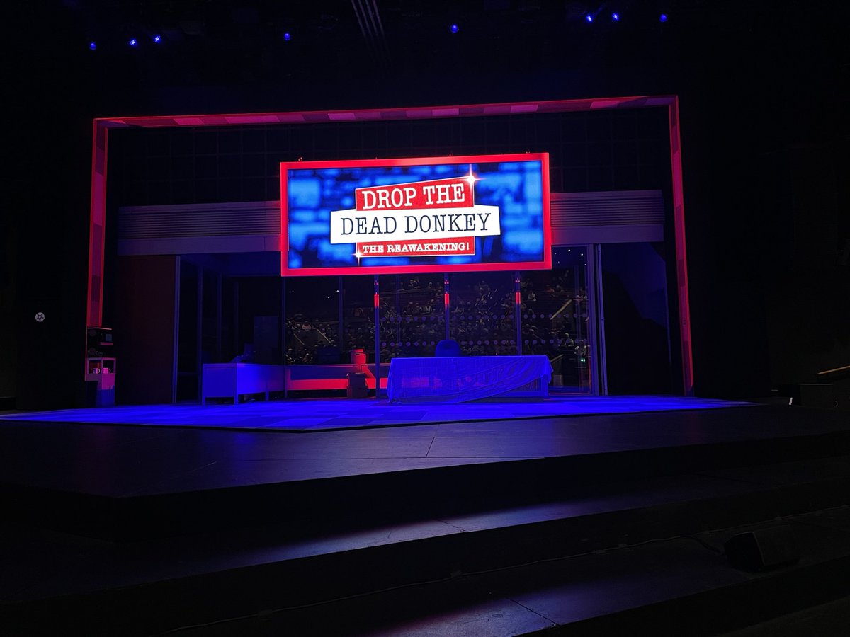 Looking forward to reliving the 90s Drop the Dead Donkey: The Reawakening! Current affairs Global News style @ChichesterFT