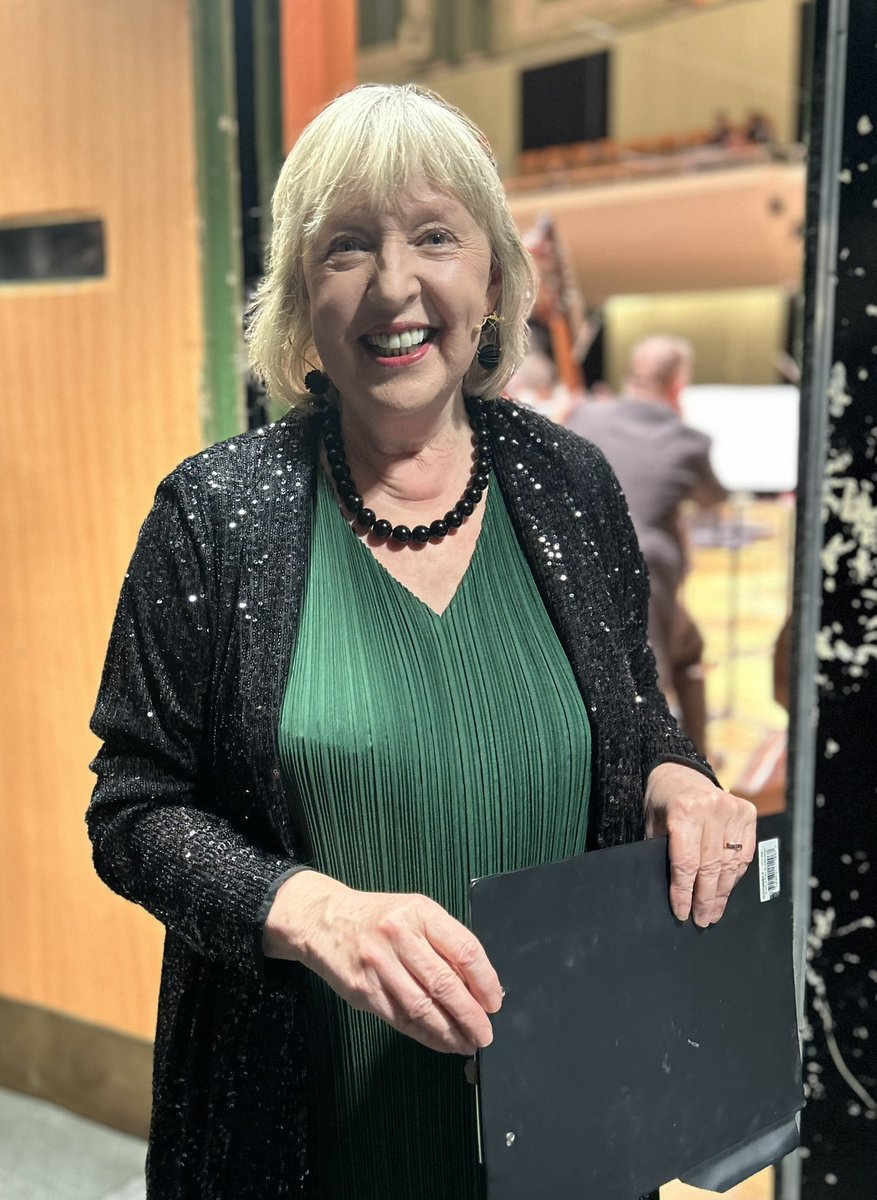 Evelyn Grant standing by at the stage of the @NCH_Music for the @NSOrchestraIRL Live this evening and what a treat she has in store lots of music with a Spanish flair 🇪🇸💃with Maestro Jaime Martin on the podium!