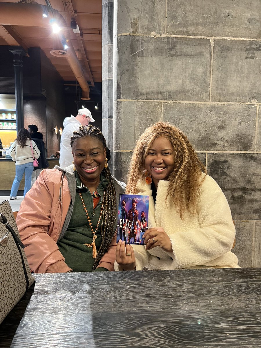 sentinidimarka's tweet photo. Met up with @ML4Lyfe in Europe! She is a Ghanaian speaker, tech entrepreneur and Spellman alumni. Always connect with people who uplift and inspire! #womenintech #EntrepreneurLife #blacksuns https://t.co/Xfg6lV9D3j