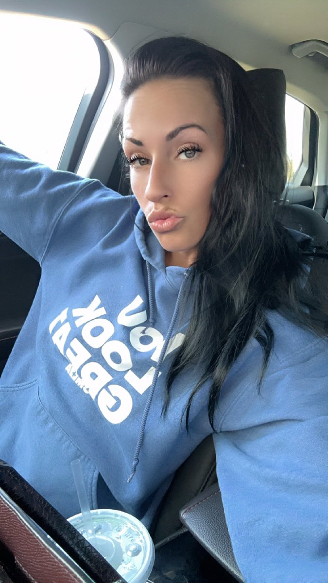XoxooHazel's tweet photo. happpppppy friday 💙

#cute #model #onlyfans #beautiful 

https://t.co/uvvjsghYH8 https://t.co/Io7epCdinK