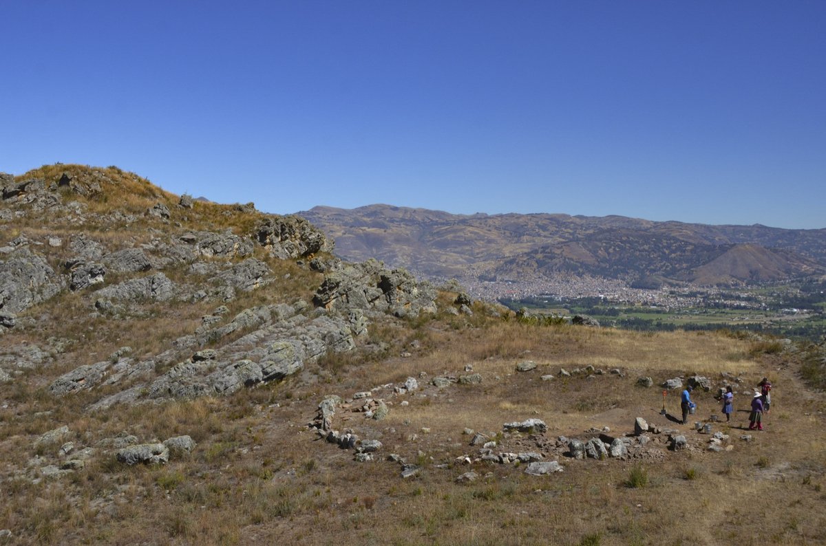 lajornadaonline's tweet photo. #DíaEnImágenes Una plaza circular megalítica de 4 mil 750 años fue descubierta en el sitio arqueológico de Callacpuma, en Los Andes peruanos.
Es contemporánea de las pirámides de Egipto y Stonehenge en Inglaterra.

Fotos: Ministerio de Cultura de Perú, vía Afp. https://t.co/J7Jkzc5kAi