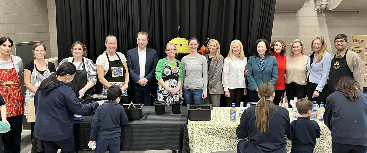 mduarte_HCDSB's tweet photo. _ @HaltonFFT OTF recognition event @StNicholasHCDSB… Thanks to our SUPER Parent Council & Staff for the success of this lunch program! Thanks MPPs @Effie_ONB & @stcrawford2 and @ONTrillium for your support @HCDSB @HCDSBdirector @emibakaic #FEEDUARY #FuelTheFuture https://t.co/Yz9mTY5jfW