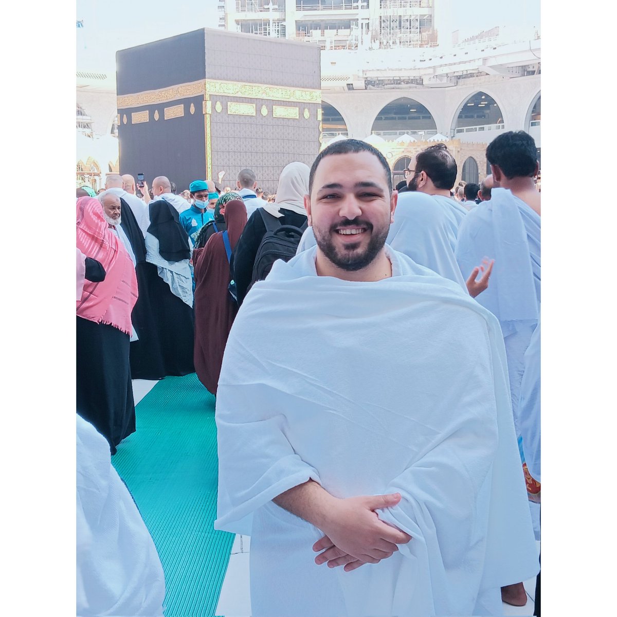 KhALED2642000's tweet photo. (رَبَّنَا آتِنَا فِي الدُّنْيَا حَسَنَةً وَفِي الْآخِرَةِ حَسَنَةً وَقِنَا عَذَابَ النَّارِ)
الحمدلله الذي رزقني اداء العمرة في عمر العشرين، الحمدلله على فضله ونِعَمهِ التي لا تُحصى، نسألك اللهم القَبول والرِضا، كل شيءٍ منك واليك ولا اله الا انت سُبحانك . https://t.co/A5MvNfNxBi