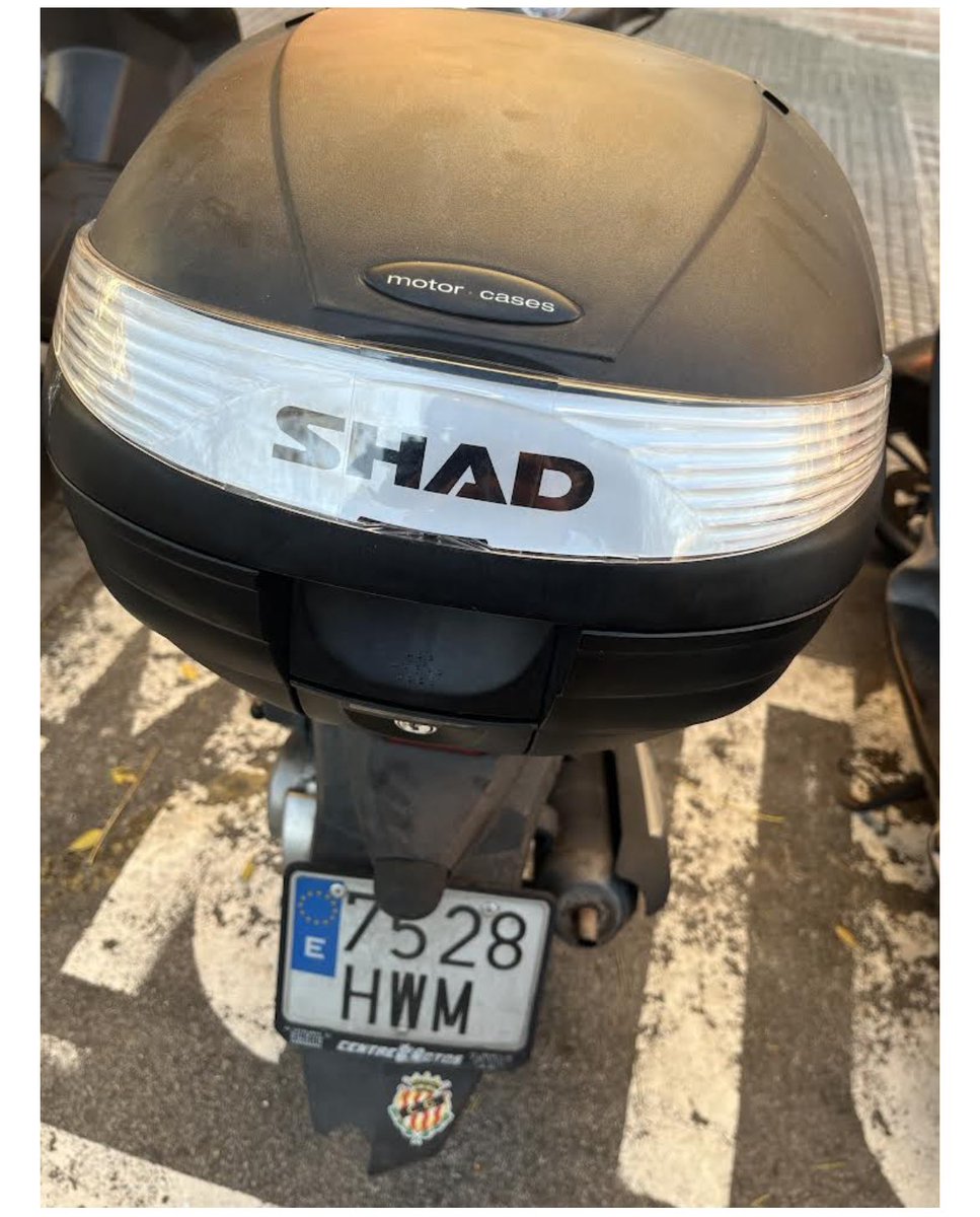 M’han robat la moto. Si podeu compartir, us ho agreixo. Menys zones verdes i blaves i més dedicar-vos a delinqüents FILLS DE PUTA