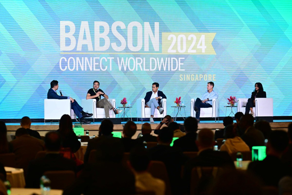 babsonalumni's tweet image. Day 2 of the top entrepreneurship summit in the world. 🌎 💚

#babsonconnectworldwide #BCW #babsonalumni #entrepreneurship #singapore