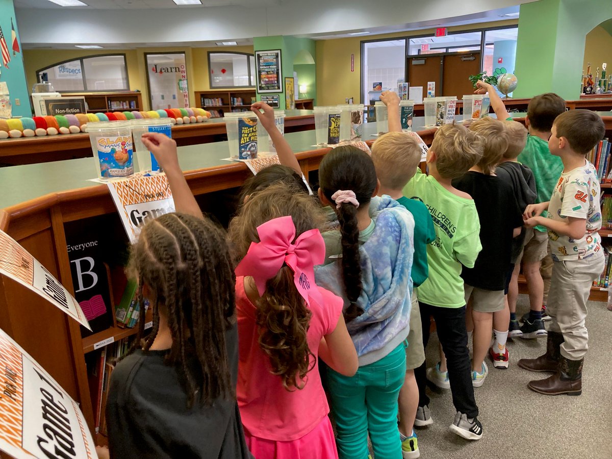 Oak Forest El Library tweet media