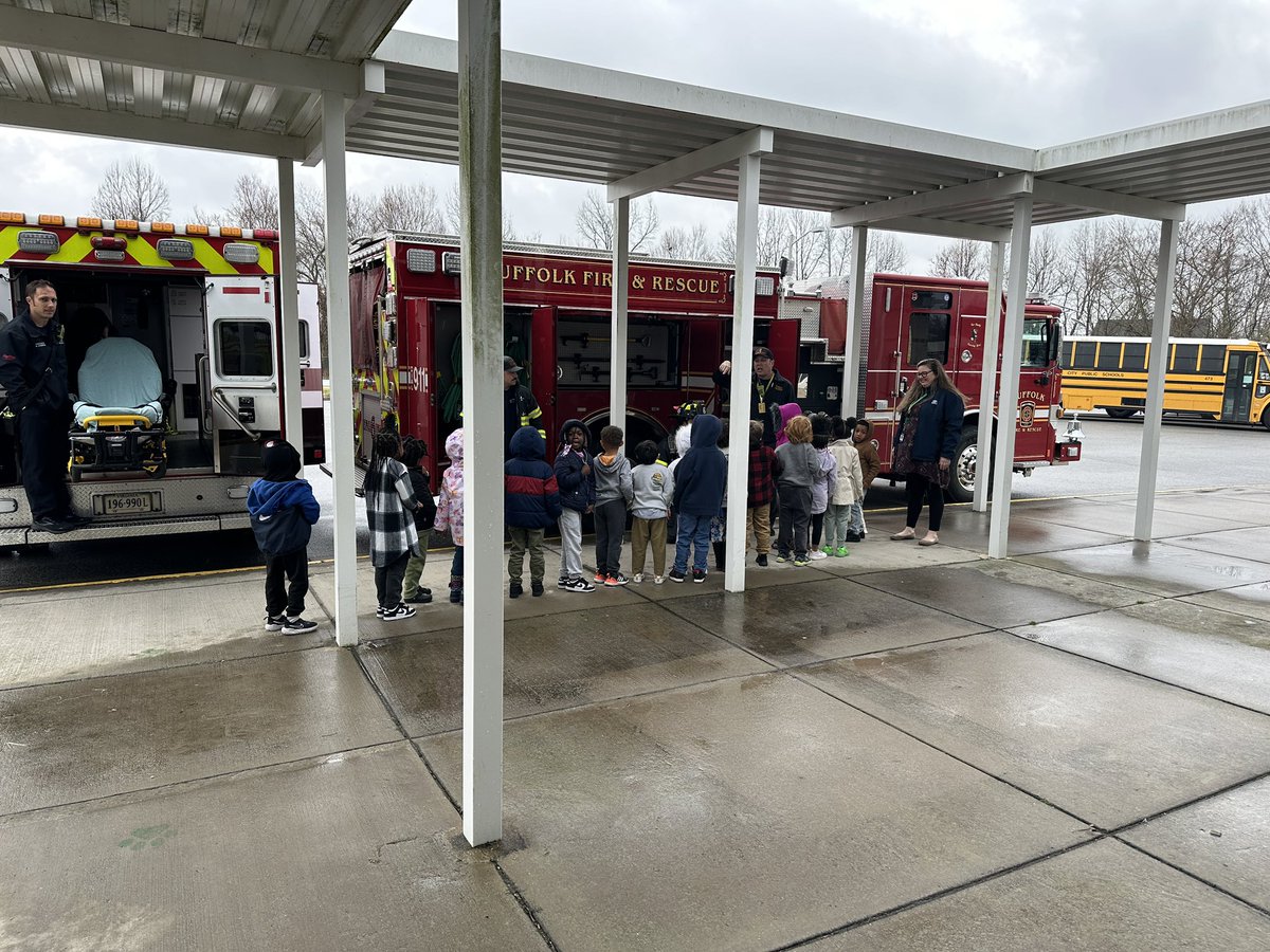 RiddickRobbin's tweet image. Career Day 2024 was a blast!  We had so much fun! Thankful to all of our presenters!  #MsRobbinsNest #careerday #careerexploration #schoolcounselorsofinstagram