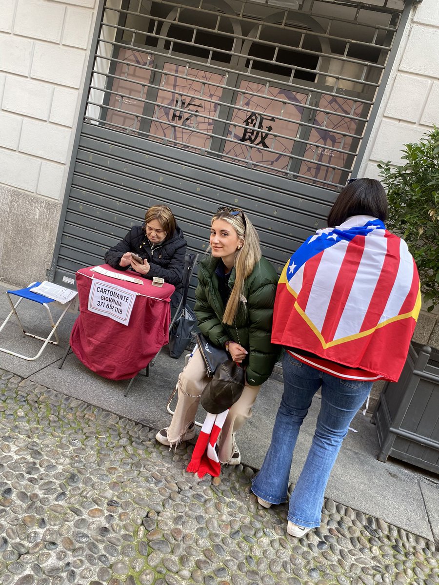 luuna28_'s tweet photo. Nos echó un mal de ojo la gitana… https://t.co/0v6nFn7IGb
