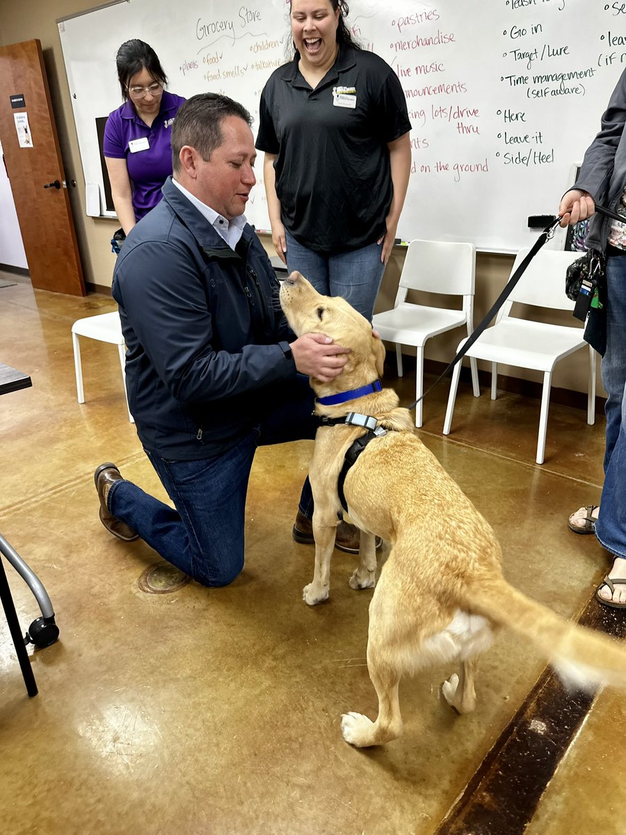 TonyGonzales4TX's tweet photo. Actions speak louder than words. When I voted to pass the PAWS Act to help end veteran suicide this was exactly what I had in mind. @paws4ph Paws for Purple Hearts — nothing takes the place of the love &amp; support of our four-legged friends. 🇺🇸 🐾 https://t.co/h6ty8h070S