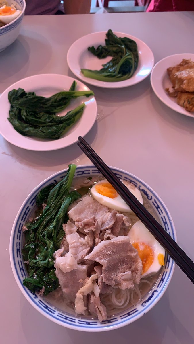 sateasinnn's tweet photo. Kiong Hee
GadingSerpong

Misua Kuah Kaldu Ba🐷 (9/10)

ini mantep tep tep sii, hrganya 40an klo ga salah, kuah kaldu ba nya enak bangett, bener2 comfort food cok ini https://t.co/9tophjFb6W