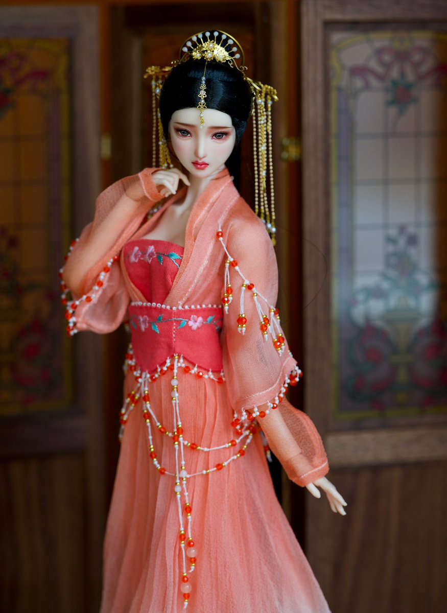 stellatan0107's tweet photo. Happy Lantern Festival
花灯如画 芳春可赏
Hanfu Chinese Traditional Clothing
#ob27 #obitsu27 #bedoll #古风娃娃 https://t.co/fYSNSJr6j0