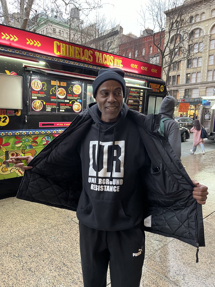 London writer/broadcaster Edward George, in town for ⁦@dwellerforever, outside Bopst Library following his excellent presentation on composer Billy Strayhorn via the Colloquium for Unpopular Culture at ⁦@nyuniversity⁩ … instagram.com/p/C3s6biauvwk/…