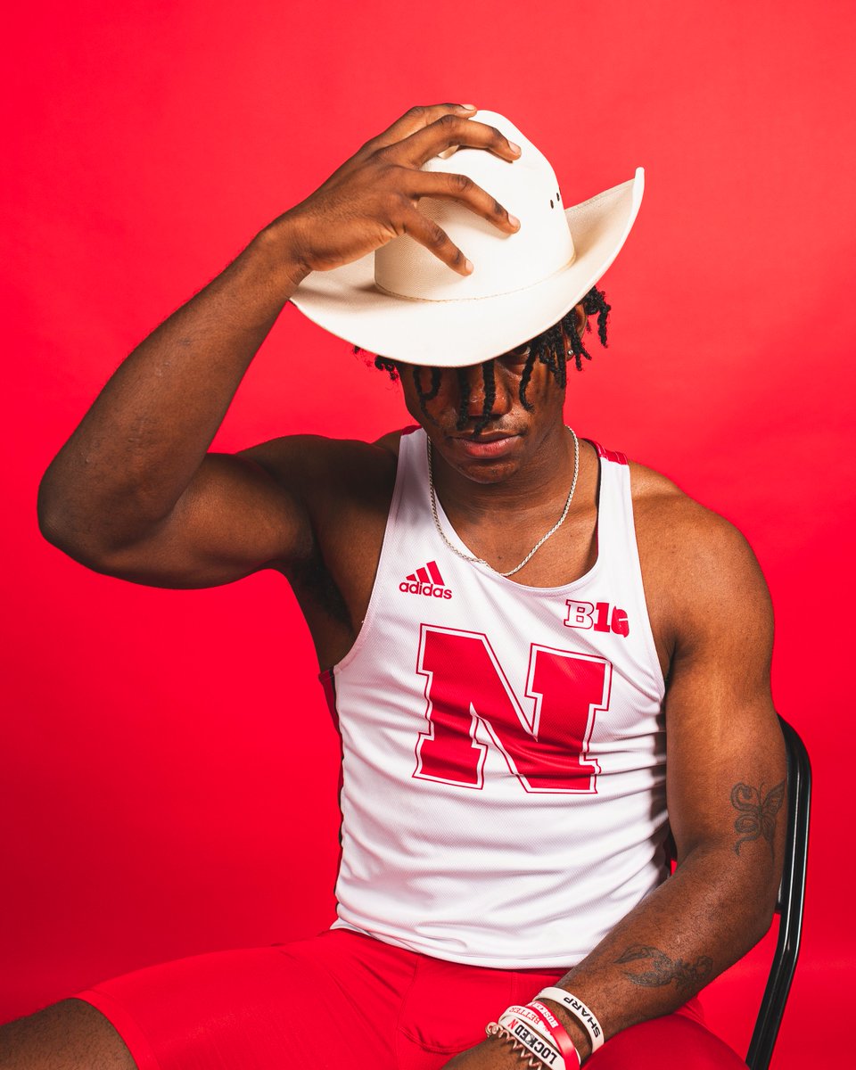 Jeremiah Smith punches his ticket to the 60m final with a personal-best 6.74!🤠