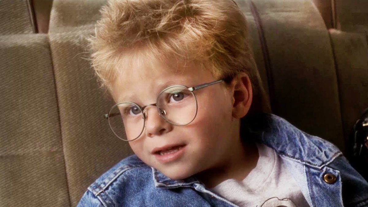 NoahGarfinkel's tweet photo. “Did you know the human head weighs eight pounds?”

“Did YOU know that when it snows my eyes become large and the light that you shine can't be seen?” https://t.co/8FssPuSiA1