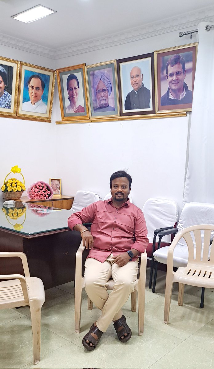 KHADERM267's tweet photo. இனியாவது நாம் இந்தியா கூட்டணி கட்சிகளை விமர்சிக்காமல் நம் தலைமை எடுக்கும் அரசியல் ராஜதந்திரங்களை  புரிந்து அமைதியாக செயல்படுவோம் வென்றிடுவோம்.

புதிய நமது 
#Sologan 
40  நமதே! 400 நமதே! 

#Jaicongress @SPK_TNCC https://t.co/HYnKXxeXtH