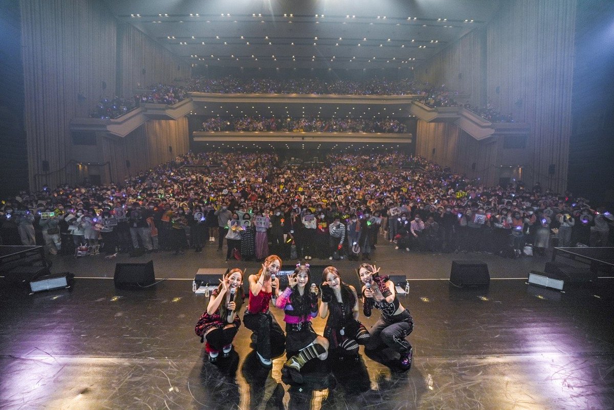 chiayjbam's tweet photo. あっという間の1年🥲
いくら空白期間があっても
KARAはずっと変わらずKARAだと実感した1日だったな🥹
今もこれからもずっと大好き
#KARA #MOVE_AGAIN
@gyuri88 @fateflysy @_911007 @_sweethara @kkangjji_0 @youngjijjang2ya https://t.co/NzOV7Wkx4k