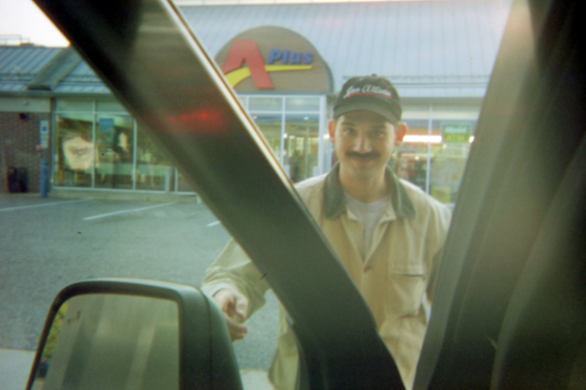 greenvans's tweet image. Sun June x Greenvans disposable camera tour photos