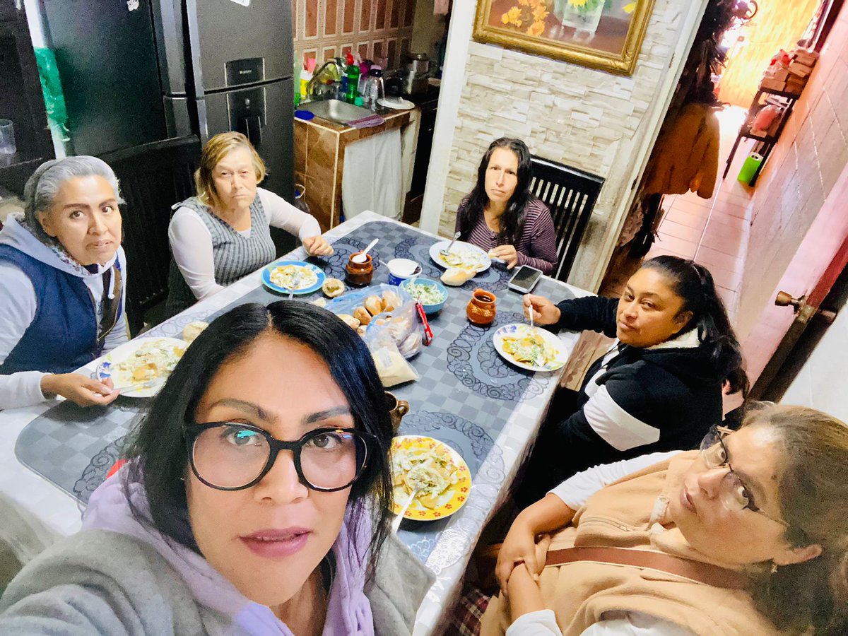 Me siento tan honrada que este #EquipoADMM junto con ellas y tod@s ustedes formamos  el ejército  que seguimos a  pie de lucha por las  causas sociales. Unid@s y fuertes ❤
Gracias 🥰  #NoemiMiranda
#Metepec #SanMateoAtenco #Mexicaltzingo #Chapultepec #EFM
