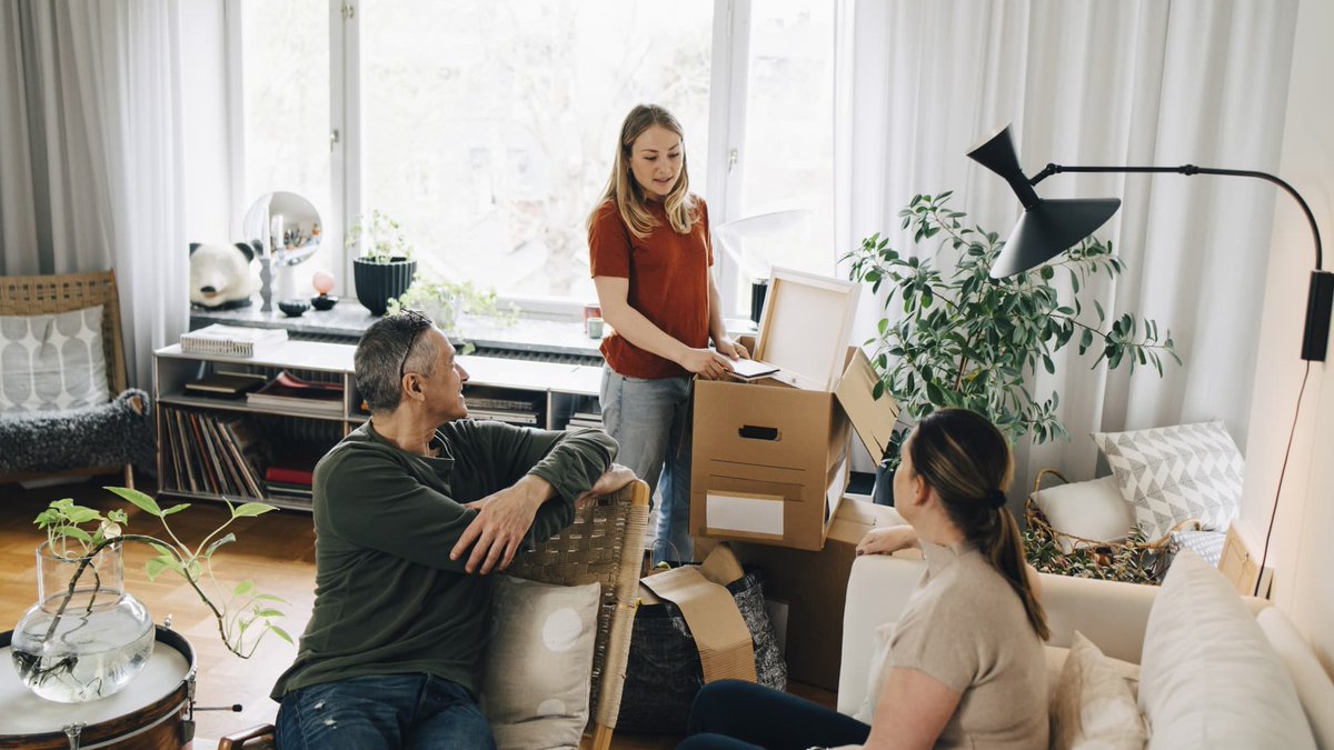 ComphiesTees's tweet image. #Personalsaving #Investmentstrategy #BreakingNewsInvesting 'If your parents are homeowners, you're more likely to be a homeowner,' housing expert says. Here's why cnbc.com/2024/02/23/why…