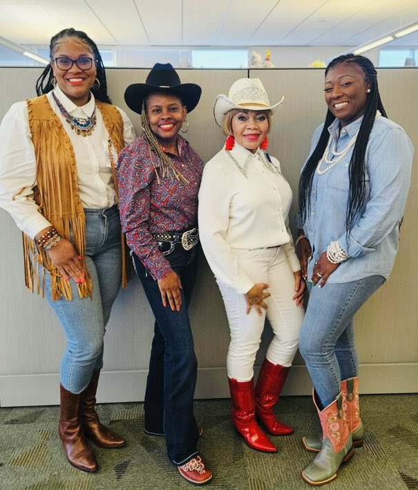 Saddle up! It’s Go Texan Day and our counseling department is wrangling support for our students’ futures! @HoustonISD @TeamHISD @RODEOHOUSTON #GoTexanHISD