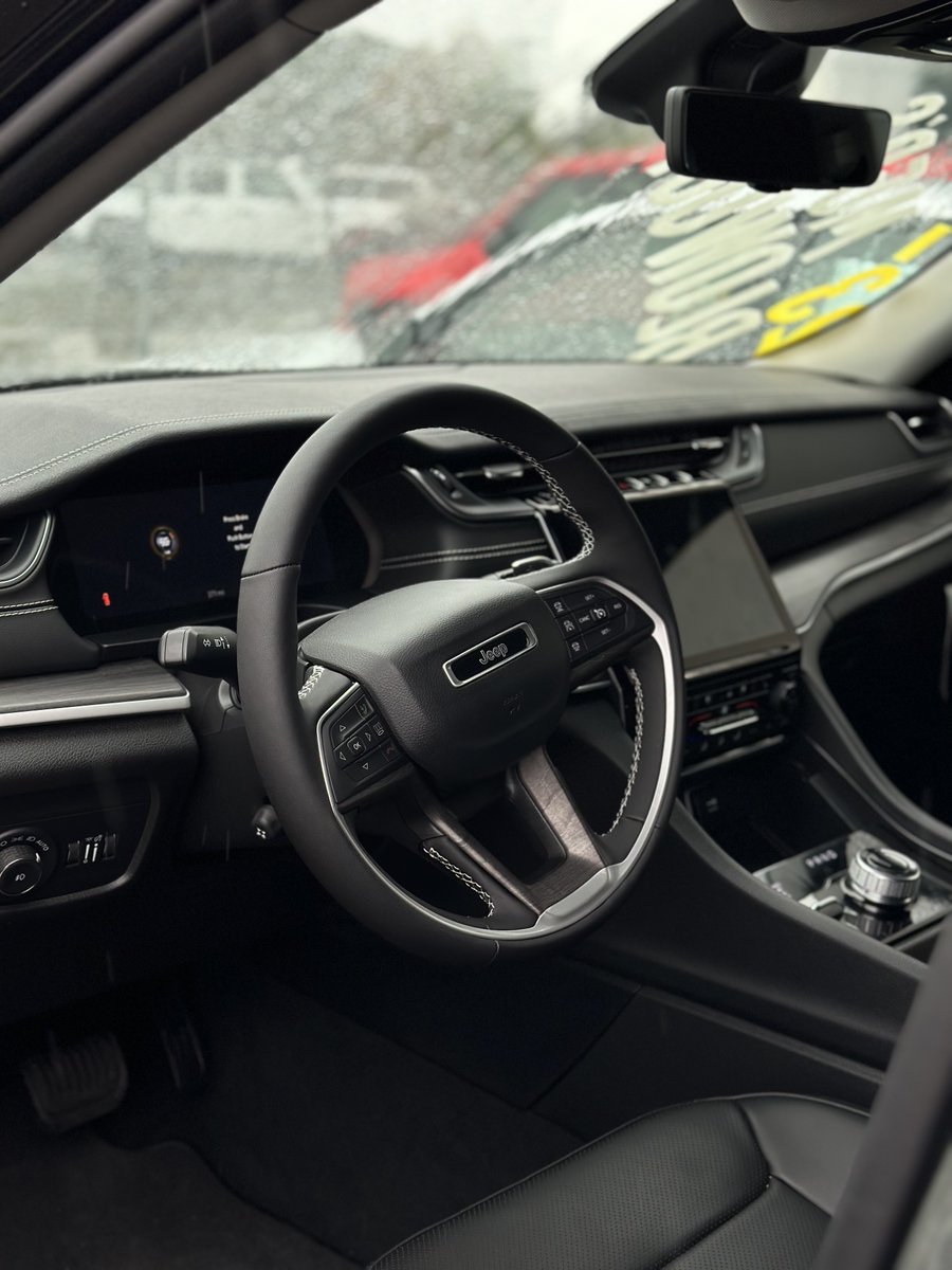 payne_edinburg's tweet image. Elevate your drive with the Jeep Grand Cherokee, available now at Payne Edinburg Chrysler Dodge Jeep RAM.

Experience legendary performance and unparalleled comfort.

Visit us in store or online at payneedinburgcdjr.com/new-jeep-grand…

#JeepGrandCherokee #LegendaryDrive