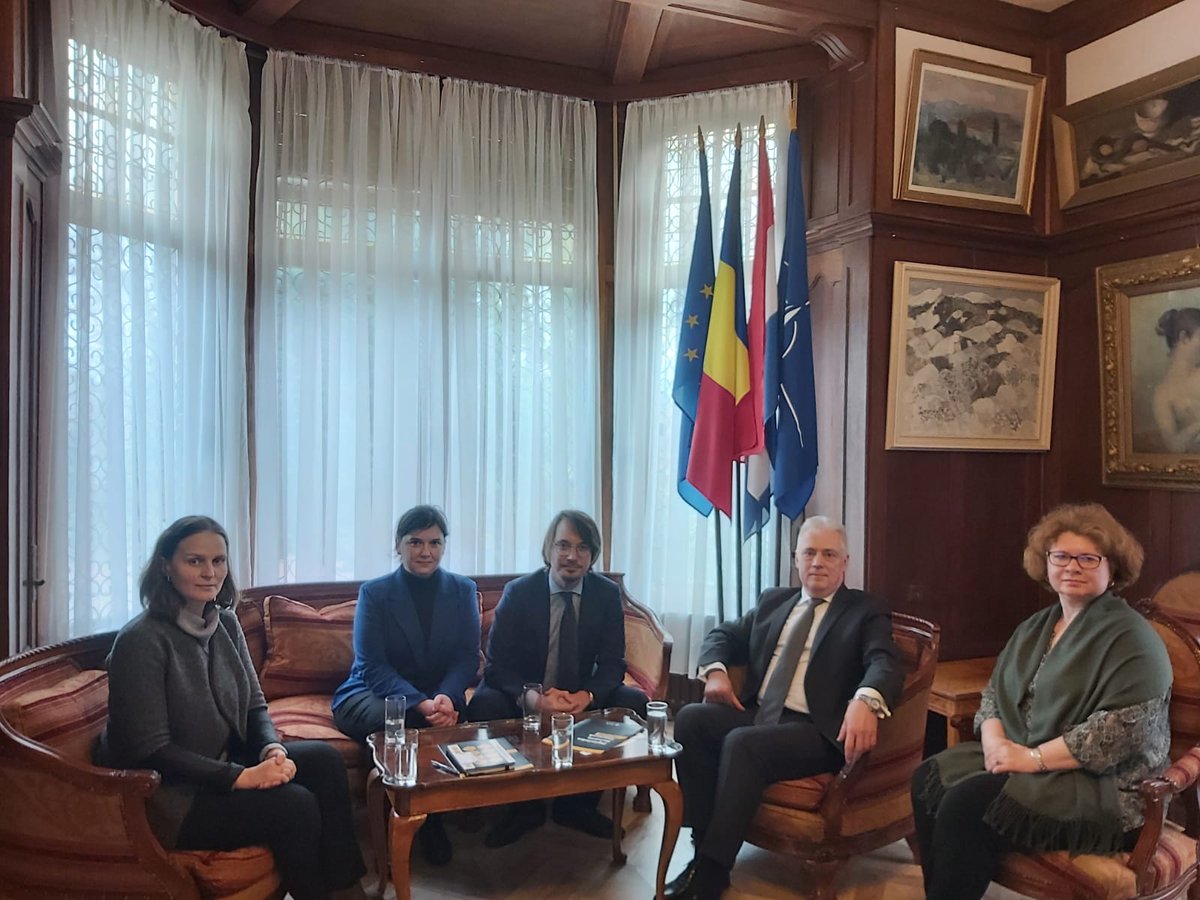 LucianFatu_Amb's tweet photo. Insightful meeting with @BogdanIvanel ,  founder and President of Romanian NGO @CodeForRomania, creators of the first civic infrastructure international organization @commitglobalorg . Full support for Bogdan, @AnaMariaDima and Anca Drăgoi! https://t.co/4pEyvKc5o3