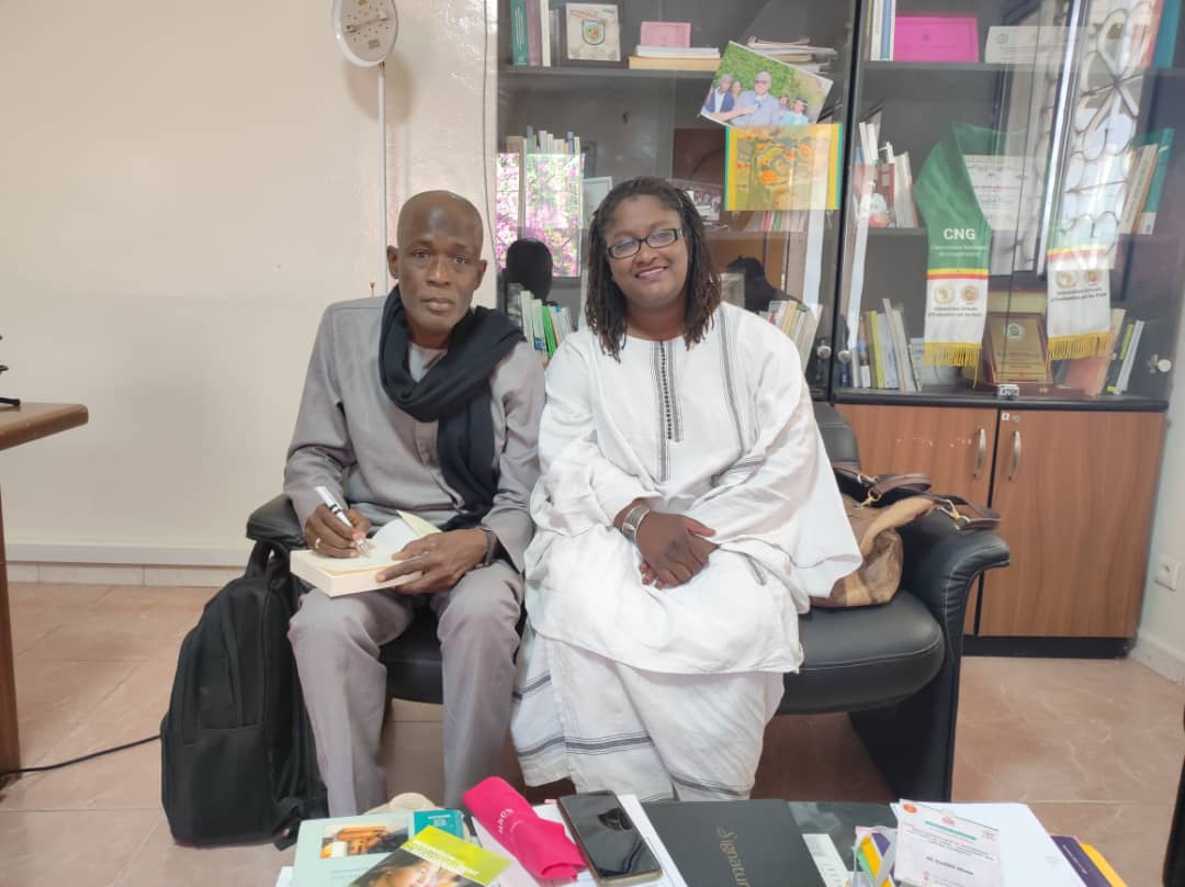 NBorso's tweet photo. 2023: #NBorso en visite #RADDHO... Surtout en souvenir des 1eres heures de mentorat quand j'étais jeune activiste, 2012 🙈
🔴 2024: La vérité est qu'on aura beau observé régime en place tourner autour du pot, pouvoir restera au Peuple et à sa Constitution.
#FreeSenegal ... 🙏🏾 https://t.co/6LUJ8aTRNs