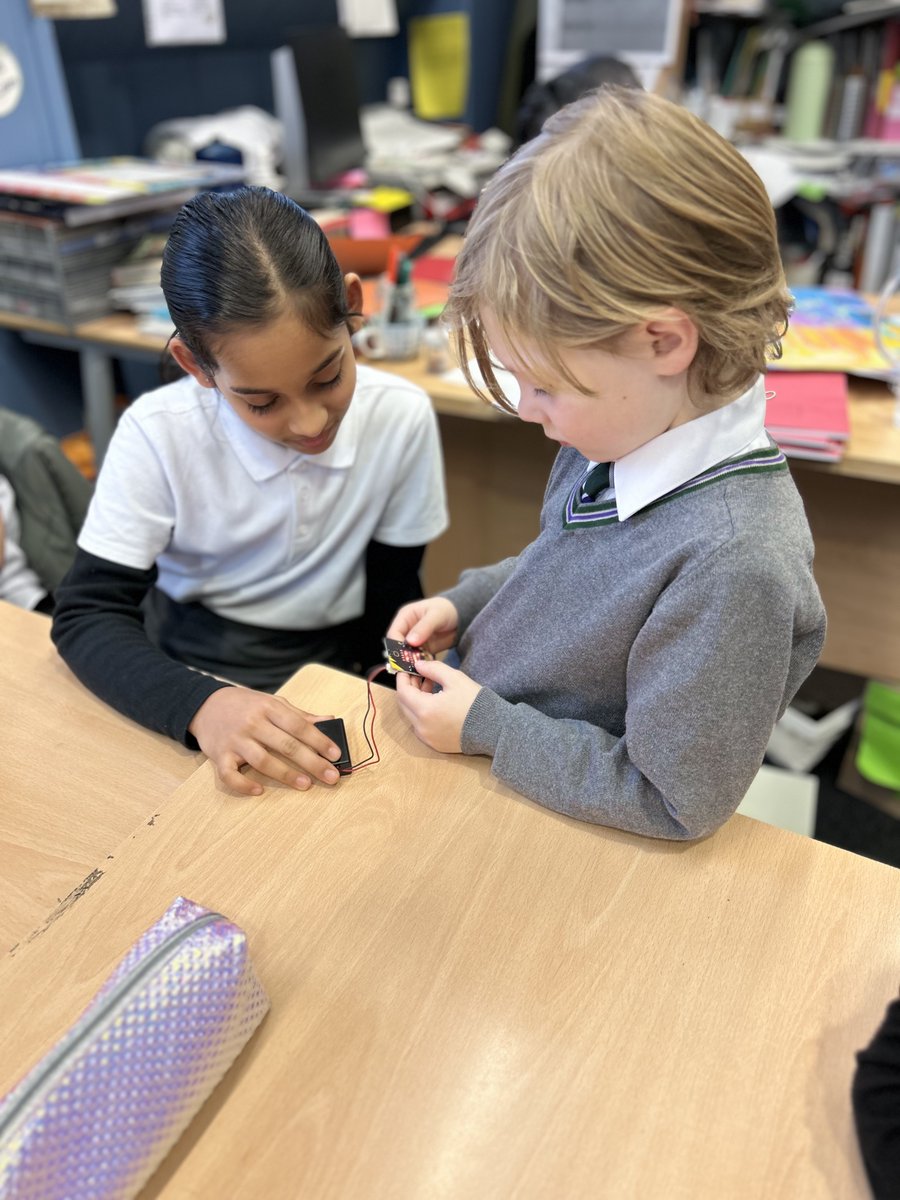 NotreDamePri's tweet image. P2/1 visited P7C class today to dive into the world of micro:bits! The students had a blast coding and exploring new possibilities. Shoutout to @microbit_edu for the amazing tools! @GlasgowRTC #STEMeducation #codingfun