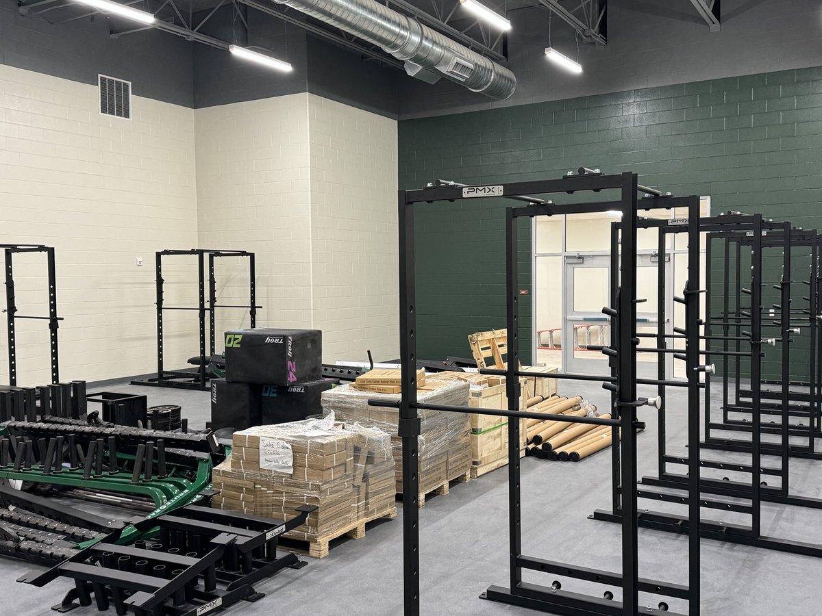 Kids are pumped to get into the upgraded weight room. We are so appreciative of the brand new equipment and space!! #thehawkway #growinggreatness ⁦<a href="/DrChapmanCISD/">Dr. John E. Chapman III - Comal ISD Superintendent</a>⁩ ⁦<a href="/Marshakh10/">Marsha Hammond</a>⁩ ⁦<a href="/BMar1842/">Brian Martinez</a>⁩ ⁦<a href="/mvms_athletics/">MVMS Boys Athletics</a>⁩ ⁦<a href="/girls_mvms/">MVMS Girls Athletics</a>⁩