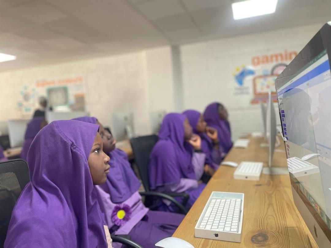 Adji_Anta_Dabo's tweet image. 🌟 #SuperCoder - Édition Spéciale avec Digital Nisa & le soutien d'Orange Digital Center ! 🚀
Moments inspirants de notre semaine de formation "Super Coder" à l'école Rahmah. 💻
#DigitalNisa #OrangeDigitalCenter #CodingForKids #EducationNumerique #Empowerment #TechForGood 🌐