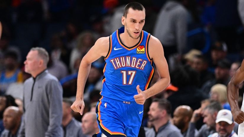 SOFTBALL_SERBIA's tweet photo. Posle skoro cetiri godine igranja u @NBA za @okcthunder #Oklahoma A. Pokusevski, koji je ove god trebalo da zaradi 5.009.633$, nema klub. Prema poslednjim informacijama, nas potencijalni reprezentativac je dobio otkaz i slobodan je u izboru novog tima.
#kkcz @kkcrvenazvezda https://t.co/ZDROWkWtkL
