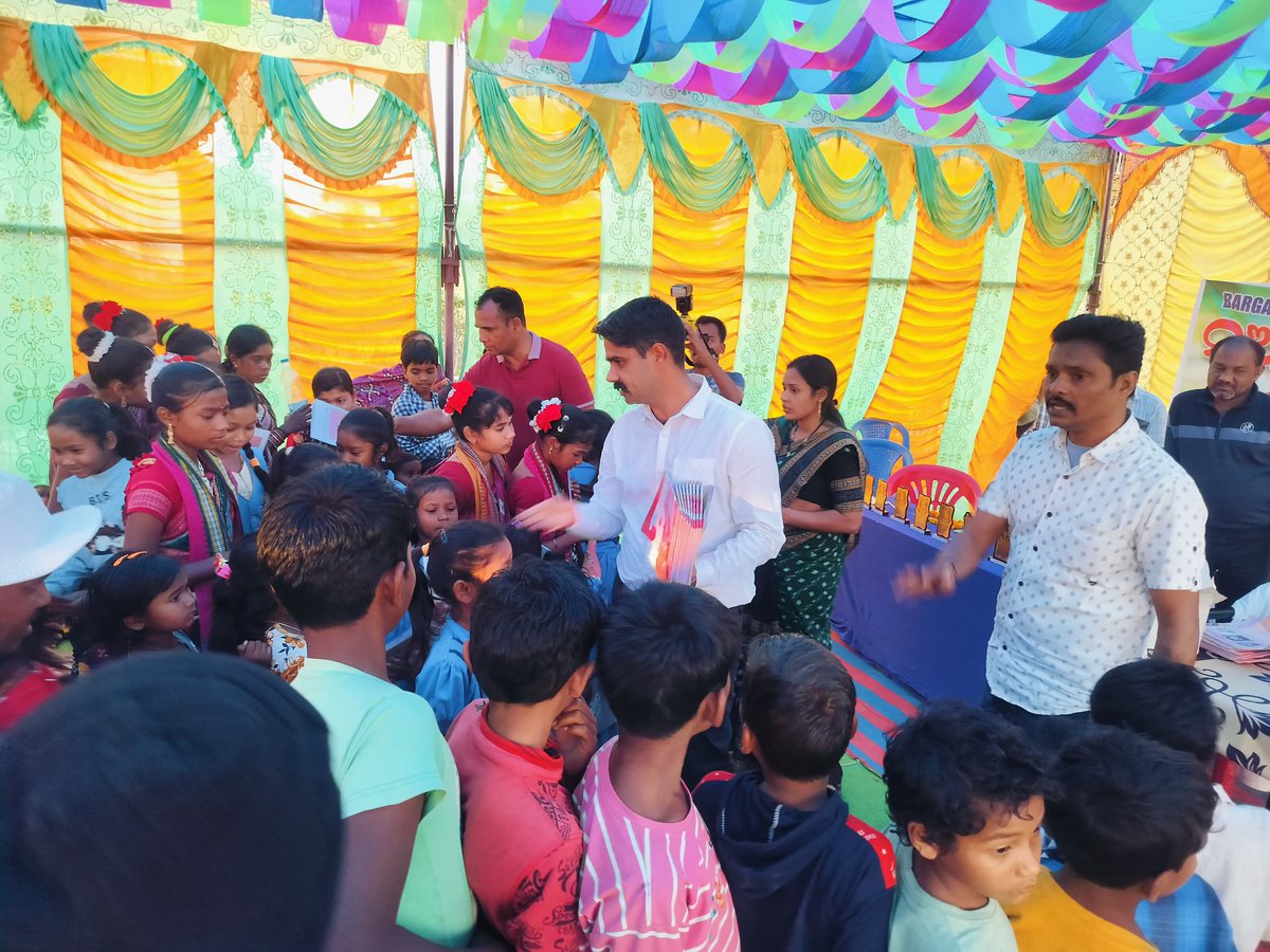 अच्छा सोचिए ,अच्छा बोलिये क्यूँकि सब
आपके पास वापस लोटकर आता है..