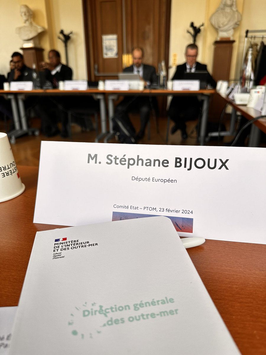 StephaneBIJOUX's tweet photo. Les Outre-mer font rayonner la France et l’Europe en grand.
Au Comité État🇫🇷/#PTOM : grande convergence pour miser sur les Outre-mer pour relever nos défis climatiques et géostratégiques
➡️ J’appelle à jouer la carte de l’insertion régionale pour construire l’Axe #Indopacifique https://t.co/yubsaqp49O