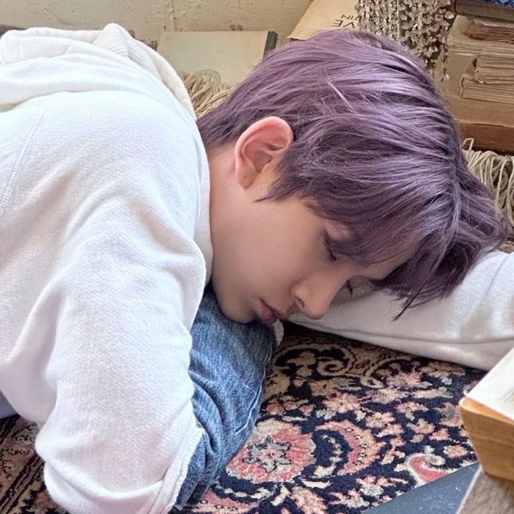 forvinit0's tweet photo. BUSCO MUTIS [ día O2 ]

✮ she ; 🇦🇷 ; piscis ; 05 ; infp 
✮ no importa el fandom mientras no rebajes
✮ skz ; enhypen | hyunjin ; heeseung
✮ no soy nueva en #kpoptwt / #stantwt pero quiero mutis para interactuar y amigar
 
↻/♡ para ser mutis¡! https://t.co/uJM20IoRwU