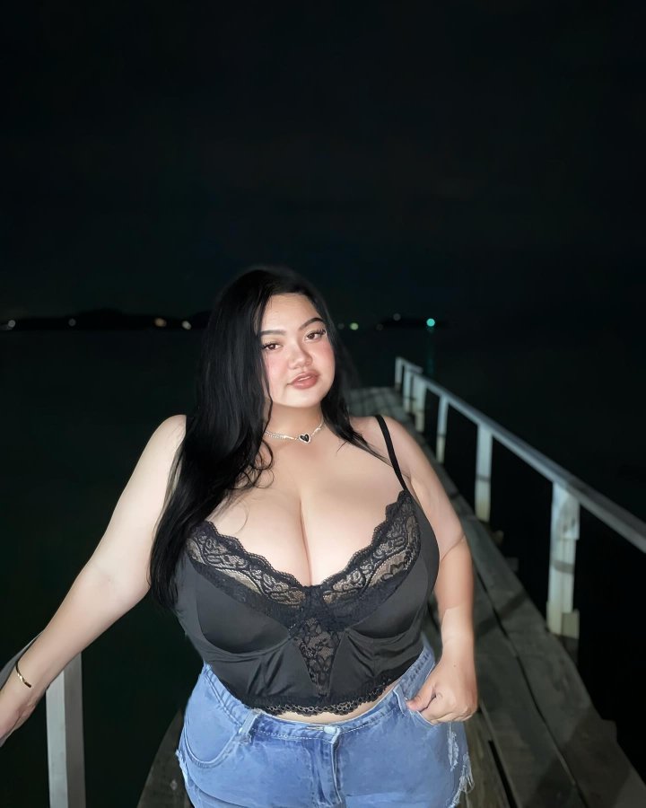 Bella Deswitta tweet media