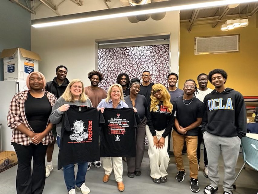 Last year's races were fueled by an incredible group of volunteers, and tonight, we had the pleasure of showing our appreciation by treating them to dinner from Dirk’s! 🍽️ A heartfelt thank you to the National Society of Black Engineers at Texas Tech @TTUNSBE for their support!
