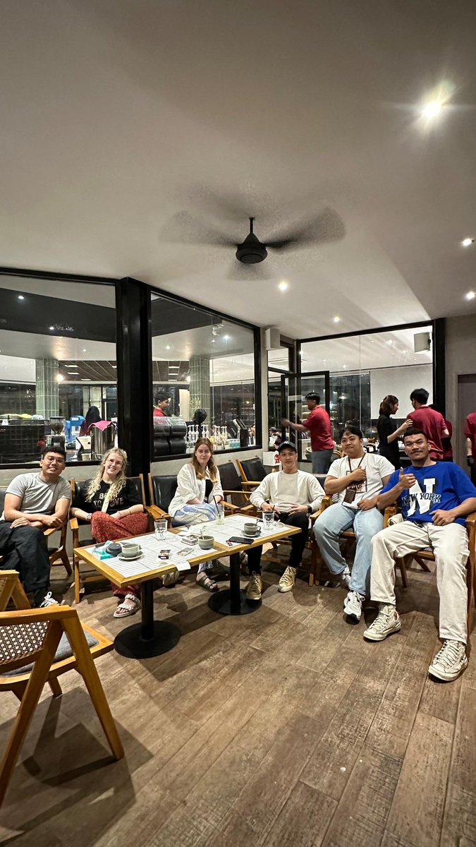 alfianjamal's tweet photo. coffee sharing https://t.co/9QcJZJfvSQ