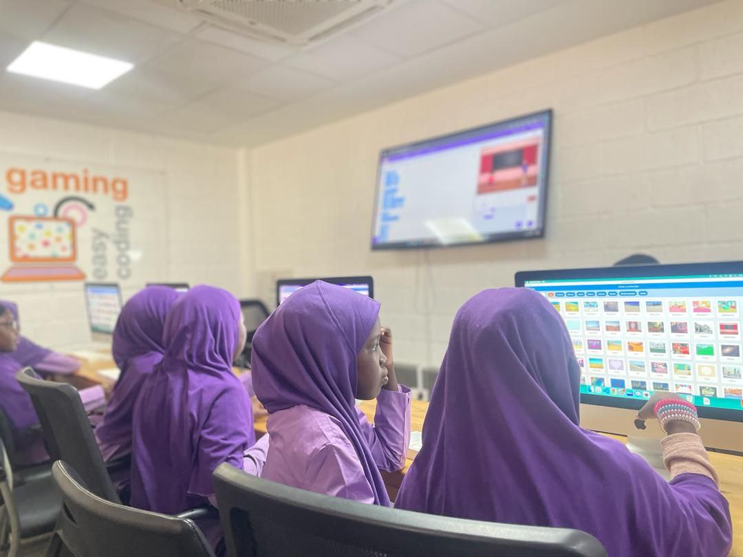 DigitalNisa's tweet image. 🌟 #SuperCoder - Édition Spéciale avec Digital Nisa & le soutien d'Orange Digital Center ! 🚀
Moments inspirants de notre semaine de formation "Super Coder" à l'école Rahmah. 💻
#DigitalNisa #OrangeDigitalCenter #CodingForKids #EducationNumerique #Empowerment #TechForGood 🌐