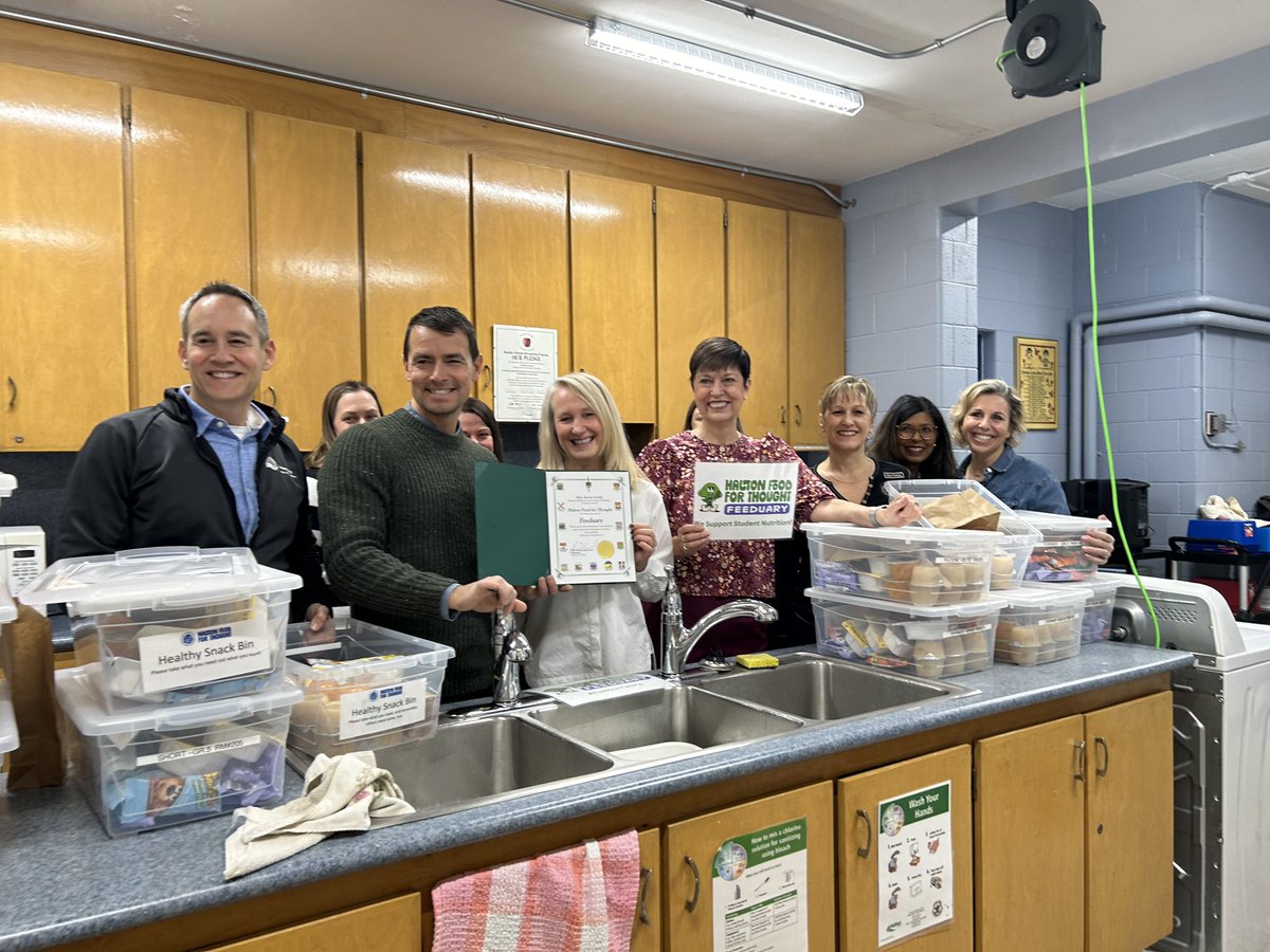 MariannMeedWard's tweet photo. Celebrating Halton Food for Thought’s ‘Feeduary’ campaign at St. Gabriel Catholic Elementary School to help shine a spotlight on Student Nutrition Programs in our schools.
Happy to join United Way Halton & Hamilton President & CEO Brad Park, Milton MP Adam van Koeverden, Oakville North-Burlington MP Pam Damoff, Tala from Burlington MP Karina Gould’s office, HCDSB Trustee Wards 3 & 6 Trish Powell, and from Halton Food For Thought Nancy Rumple, Executive Director, and Shaz Wall, Burlington Community Development Manager, in support of this wonderful community campaign.