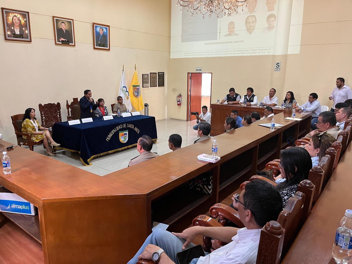 limaestemancomu's tweet photo. PONEN EN MARCHA MESA TÉCNICA MULTISECTORIAL DE SEGURIDAD CIUDADANA Y VIOLENCIA FAMILIAR EN LIMA ESTE 2024🚨👨‍👩‍👧‍👦🚔👮🏻‍♀️
Con el objetivo de trabajar acciones integrales con enfoque territorial Mancomunidad, PNP, Ejecutivo y Operadores de Justicia en bien de la población #LimaEsteUnida🤝 https://t.co/BzYtXTFnvI