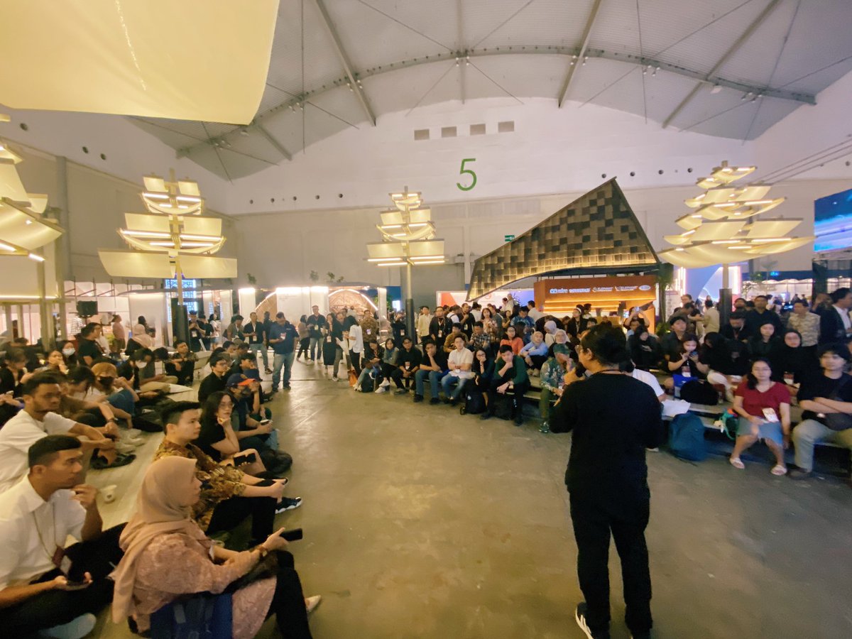 benvaldi's tweet photo. full house in our talkseries at ARCH:ID 2024 day 2 ✨✨✨ #ArchID #architecture #architect https://t.co/3LsPZxmQoD