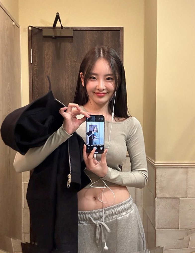 SGreen6647's tweet photo. #合照 #射屏 #羞辱 #曝光 #羞耻 #社死 #刺激 #投稿 #骚货 #女神 #婊子 #母狗 #反差 https://t.co/738BqDfvzo