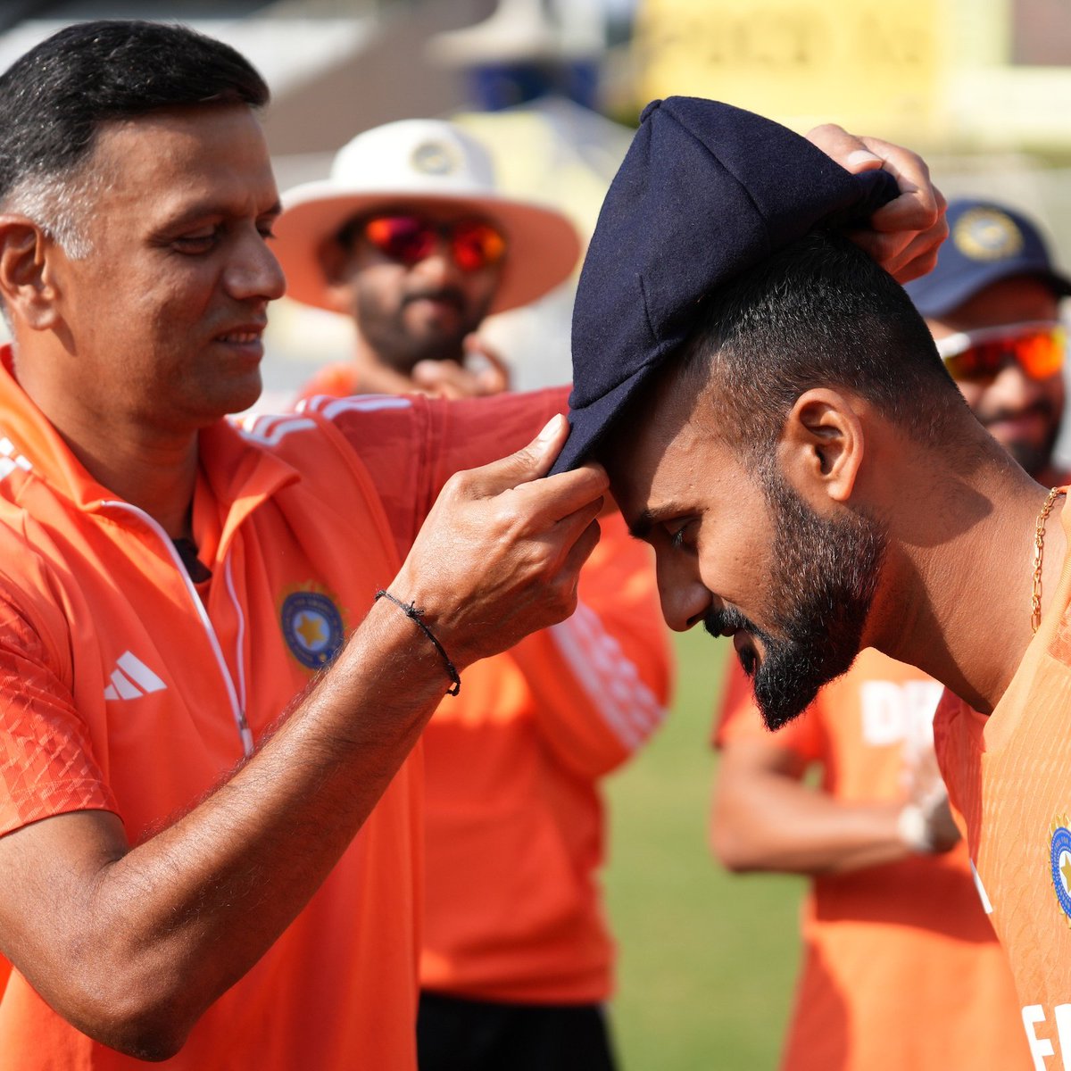 prat1204's tweet photo. A piece on Akash Deep's searing debut spell in Ranchi and how it traces back to the pacer's faith in his inswingers, distinct practice sessions and even some amla (gooseberries)!

🔗https://t.co/wRV36v0HR1 https://t.co/sT01cjYK2k