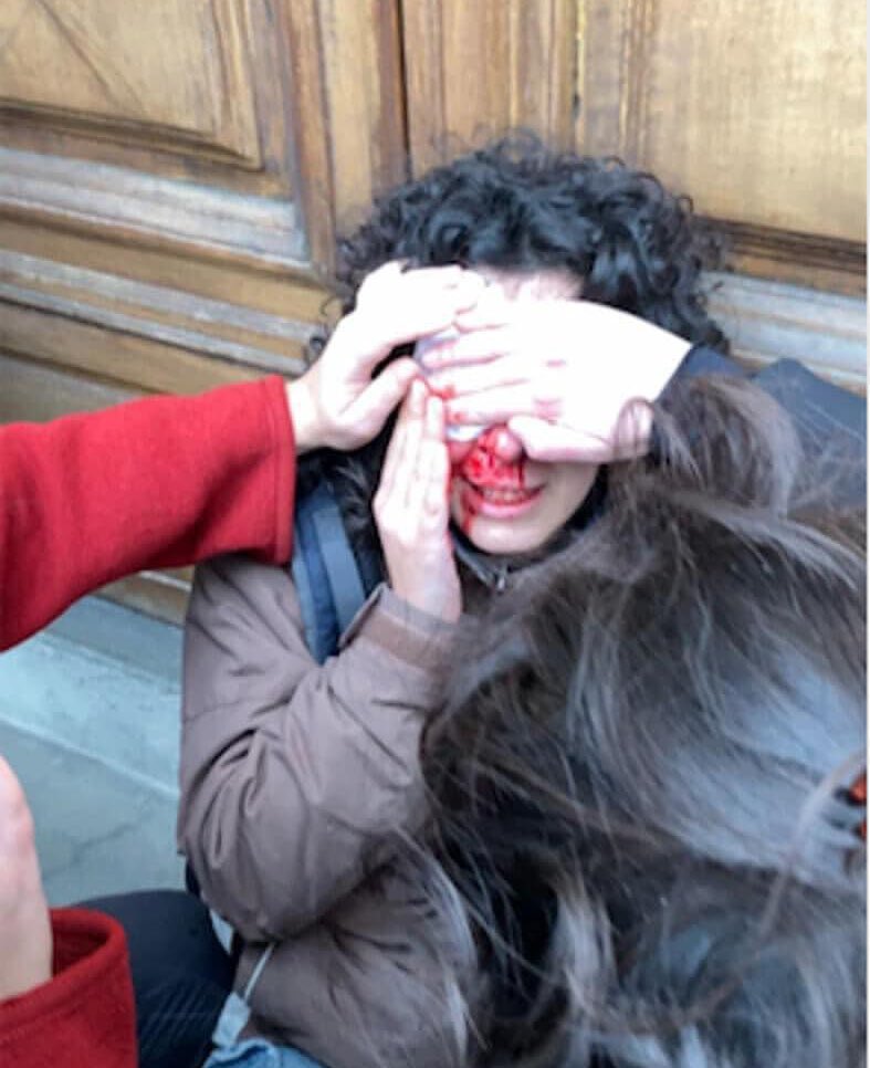 isainsolia's tweet photo. Hanno dato l’ordine e hanno eseguito con brutale ferocia. Il governo deve fare chiarezza sul perché dei ragazzini sono stati massacrati. E che si pensasse a una mobilitazione nazionale e vediamo se ci caricano tutte e tutti. Tira una brutta aria. https://t.co/3TZ0OqSWsE