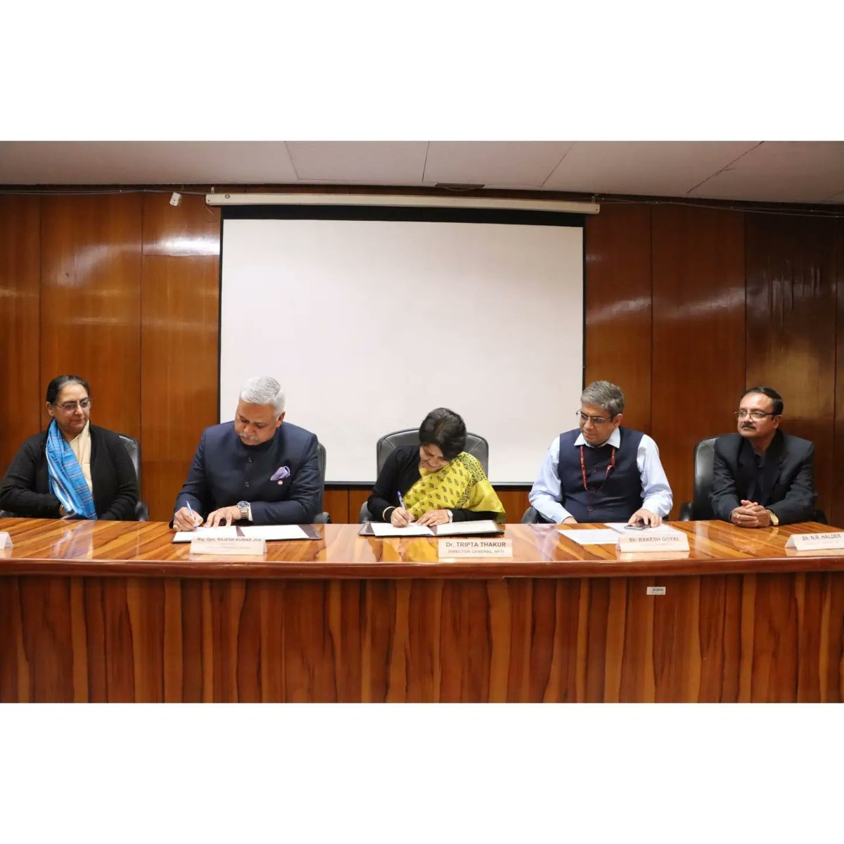 NPTI and NEEPCO, a wholly owned subsidiary of NTPC Ltd. entered in a Memorandum of Understanding for imparting training jointly for working professionals from NEEPCO in the area of Hydro, Thermal and Renewable Energy and other areas of mutual interest in India